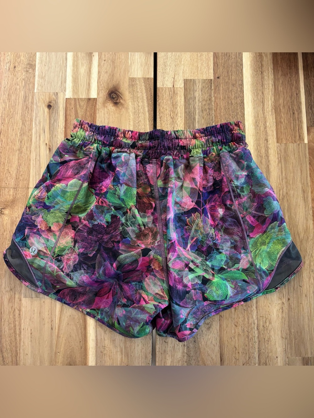 Lululemon Shorts - Picture 5 of 8